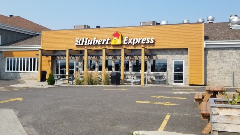 Le Saint-Hubert Express fermera les lundis et mardis à partir de 15 h, faute de personnel 