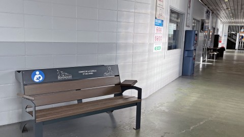 	            	Trois bancs familiaux font leur apparition à Montmagny 	            