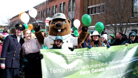 La Corporation pour la mise en valeur de Grosse-Île et Parcs Canada présents au Défilé de la Saint-Patrick de Québec