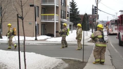 Les pompiers répondent à une alarme sur l’avenue de la Fabrique