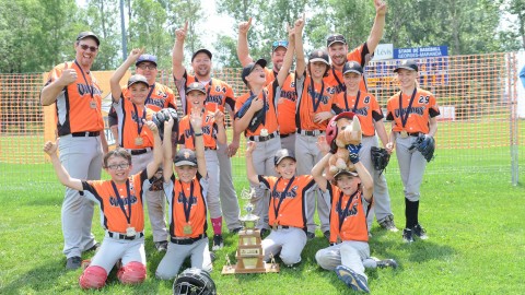 Les Vikings moustiques de Saint-François sont les champions du Tournoi Édouard-Dussault