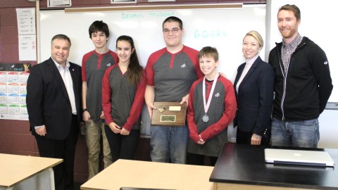 Le ministre de l’Éducation Sébastien Proulx en visite à l’école secondaire de Saint-Charles