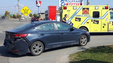 Accident avec une blessée mineure sur le boulevard Taché Ouest 