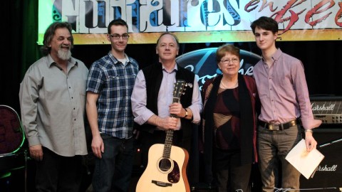 Daniel Roy gagne la guitare