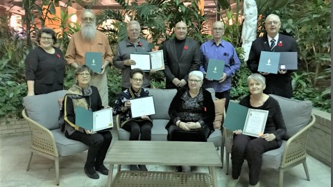Des certificats de remerciements pour le conseil d'administration des fêtes de la Saint-Hubert de Cap-Saint-Ignace