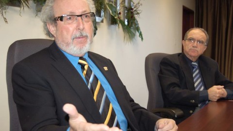 DERNIÈRES QUESTIONS AU MAIRE